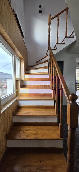 Vila de vacanta cu 4 camere de vanzare in Valea Doftanei