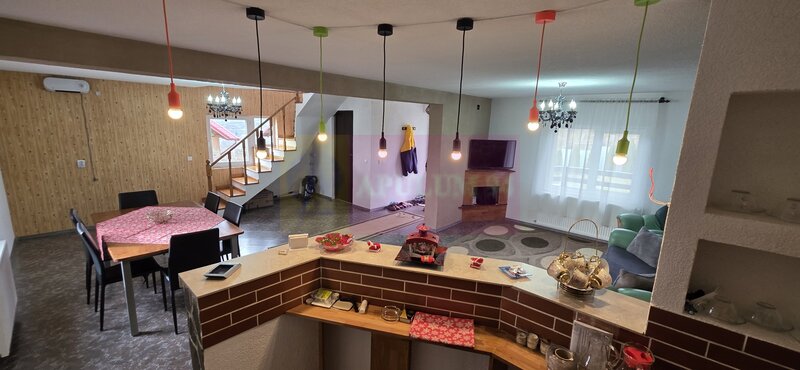 Vila de vacanta cu 4 camere de vanzare in Valea Doftanei