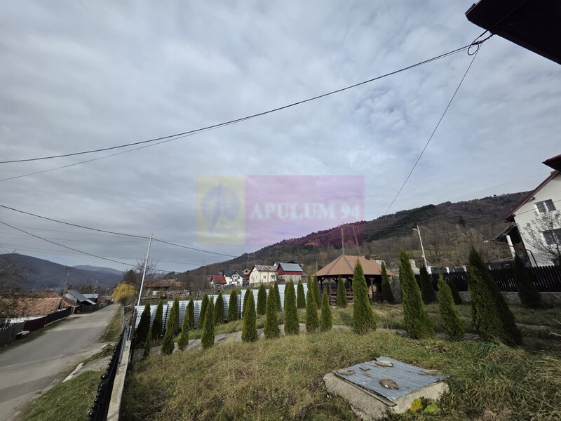 Vila de vacanta cu 4 camere de vanzare in Valea Doftanei