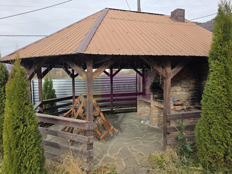 Vila de vacanta cu 4 camere de vanzare in Valea Doftanei